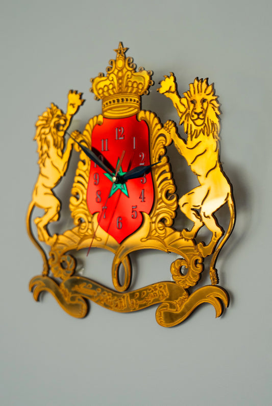 Horloge Murale Royale avec Blason Doré – Style Classique